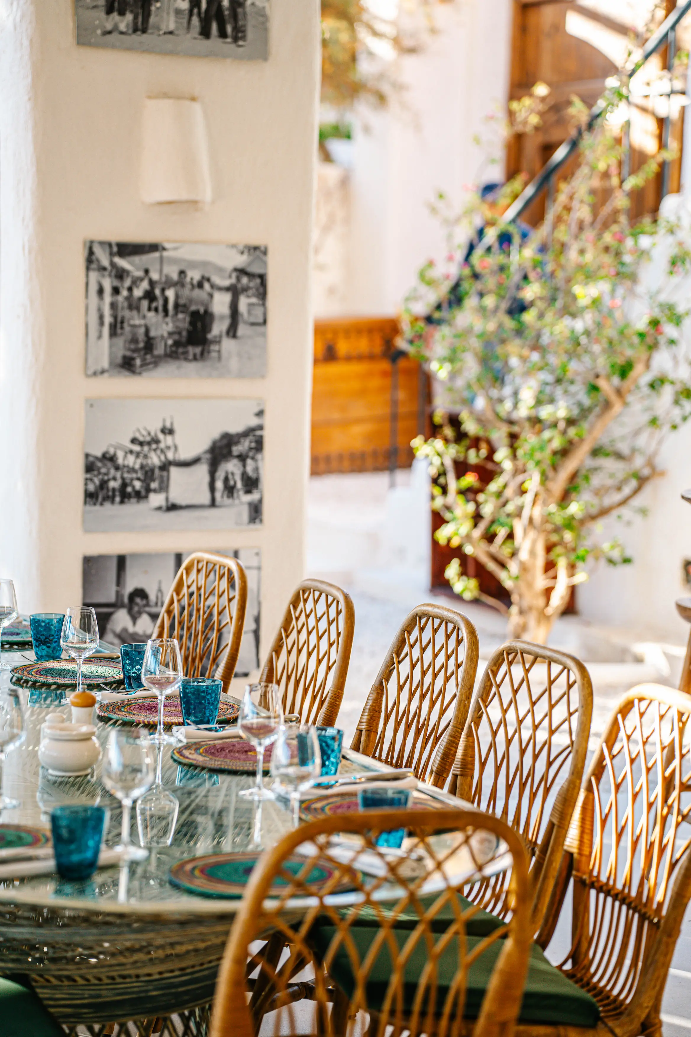 Authentic Moroccan Fine Dining in a Chic Mykonos-Style Setting Authentic Moroccan fine dining in an elegant Mykonos-style indoor setting at Casa Lalla Takerkoust near the Agafay Desert