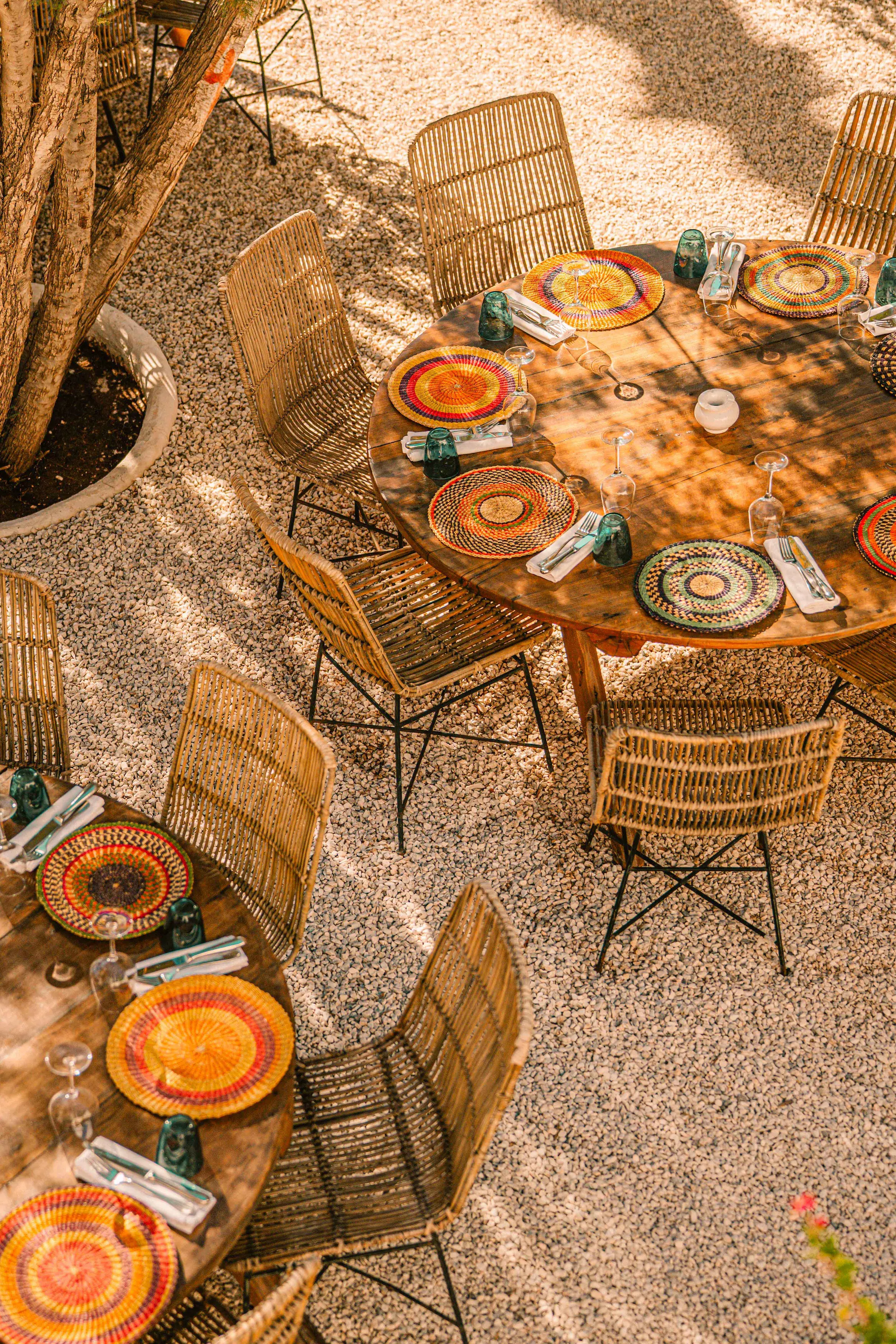 Tajine marocain traditionnel et cuisine gastronomique servis au restaurant Casa Lalla Takerkoust près de Marrakech